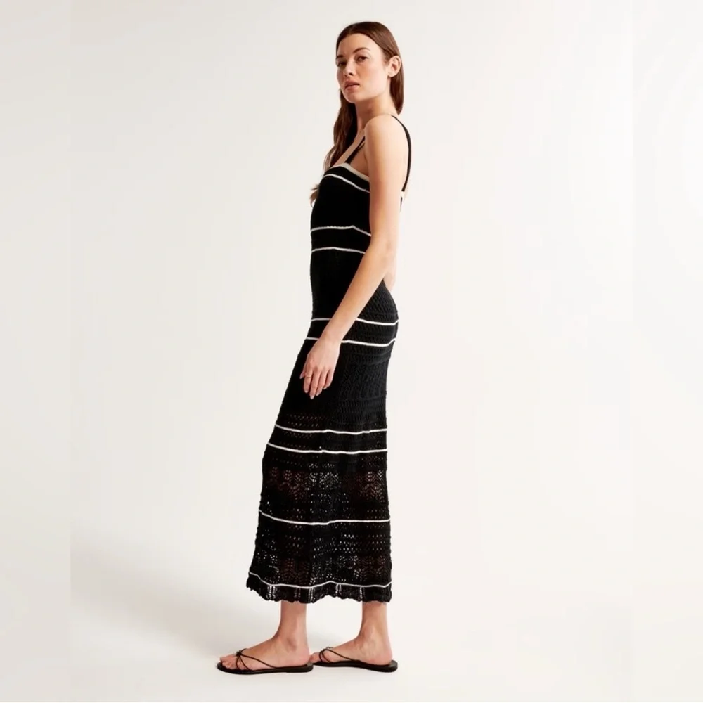 Abercrombie & Fitch Crochet-Style Maxi Dress in Size Small